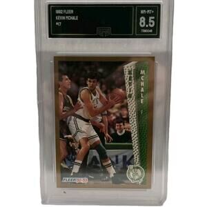 1992 FLEER #17 KEVIN McHALE CELTICS HOF GMA 8.5